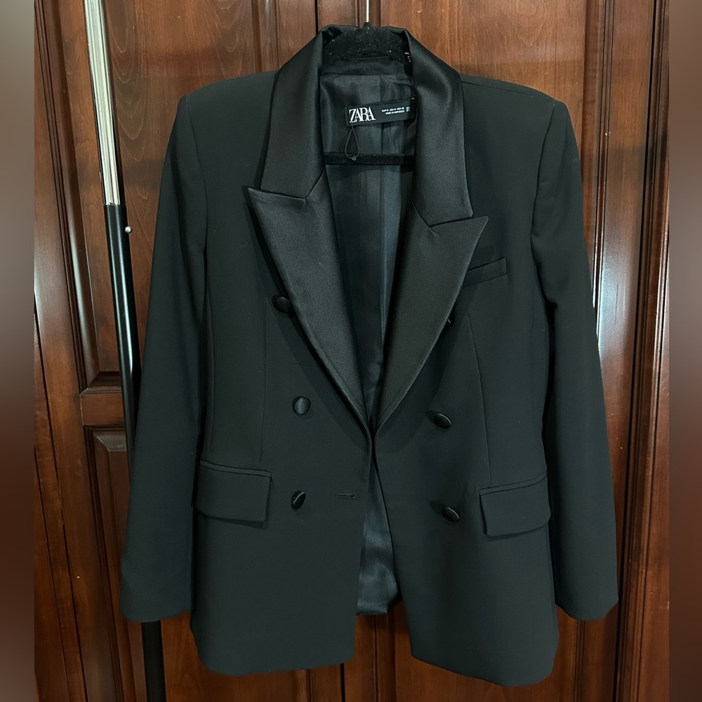 Zara Classic Double-Button Black Tailored Blazer